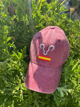 Cargar imagen en el visor de la galería, GORRA MODELO WILD