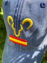 Cargar imagen en el visor de la galería, GORRA MODELO ENCINA